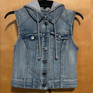 ⭐️ Jean jacket/vest sleeveless with hood ⭐️